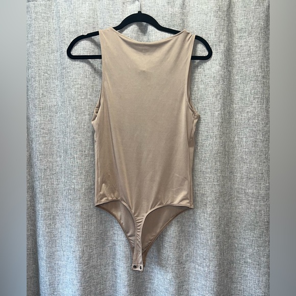 *Women's Express body contour Bodysuit Medium NWT - Picture 3 of 4